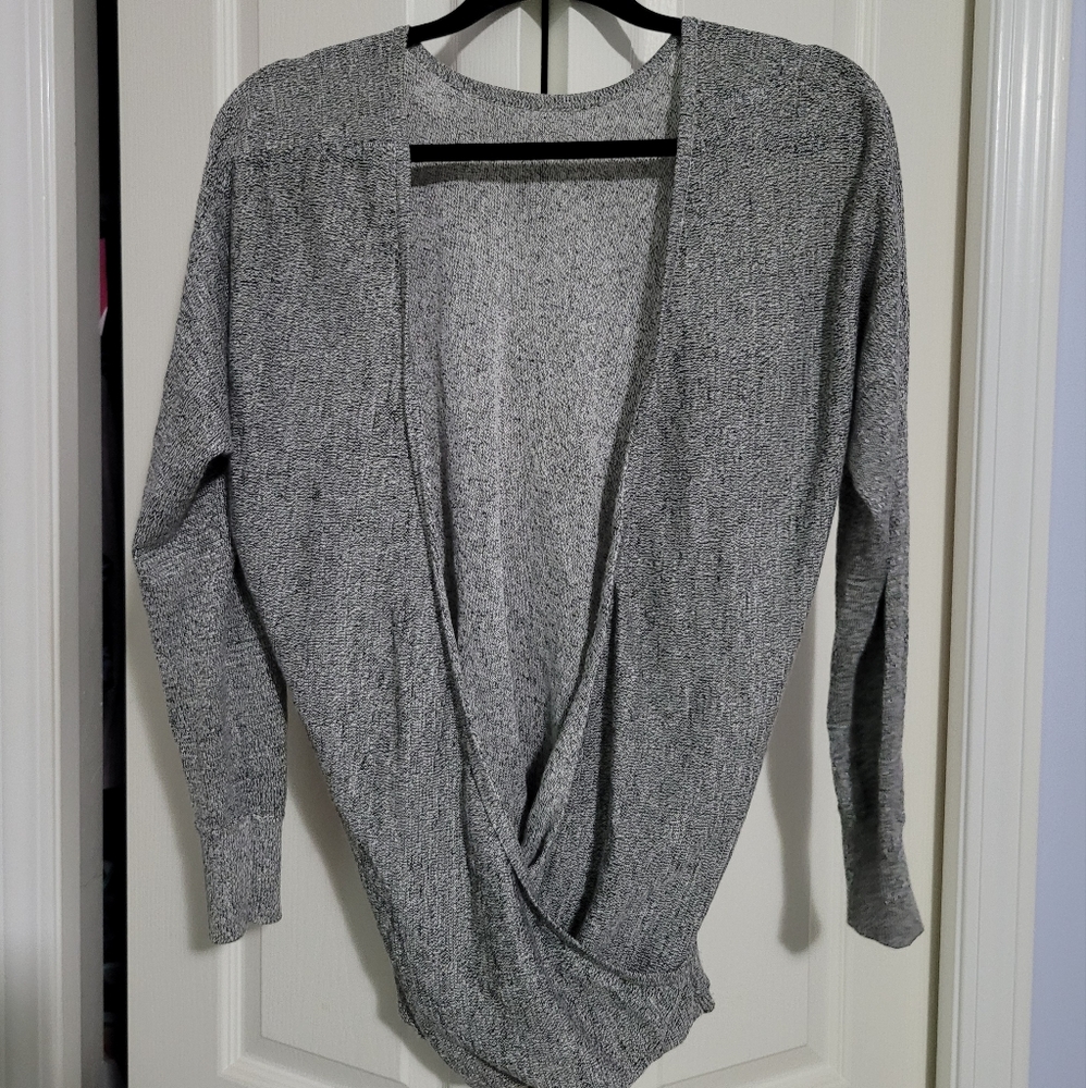 Dynamite, open-back, grey, knit sweater